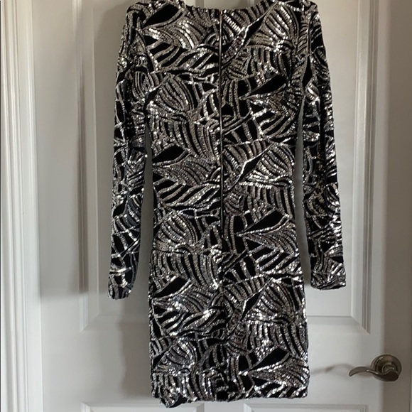 Akira Bodycon Sequin mini dress - Picture 2 of 4